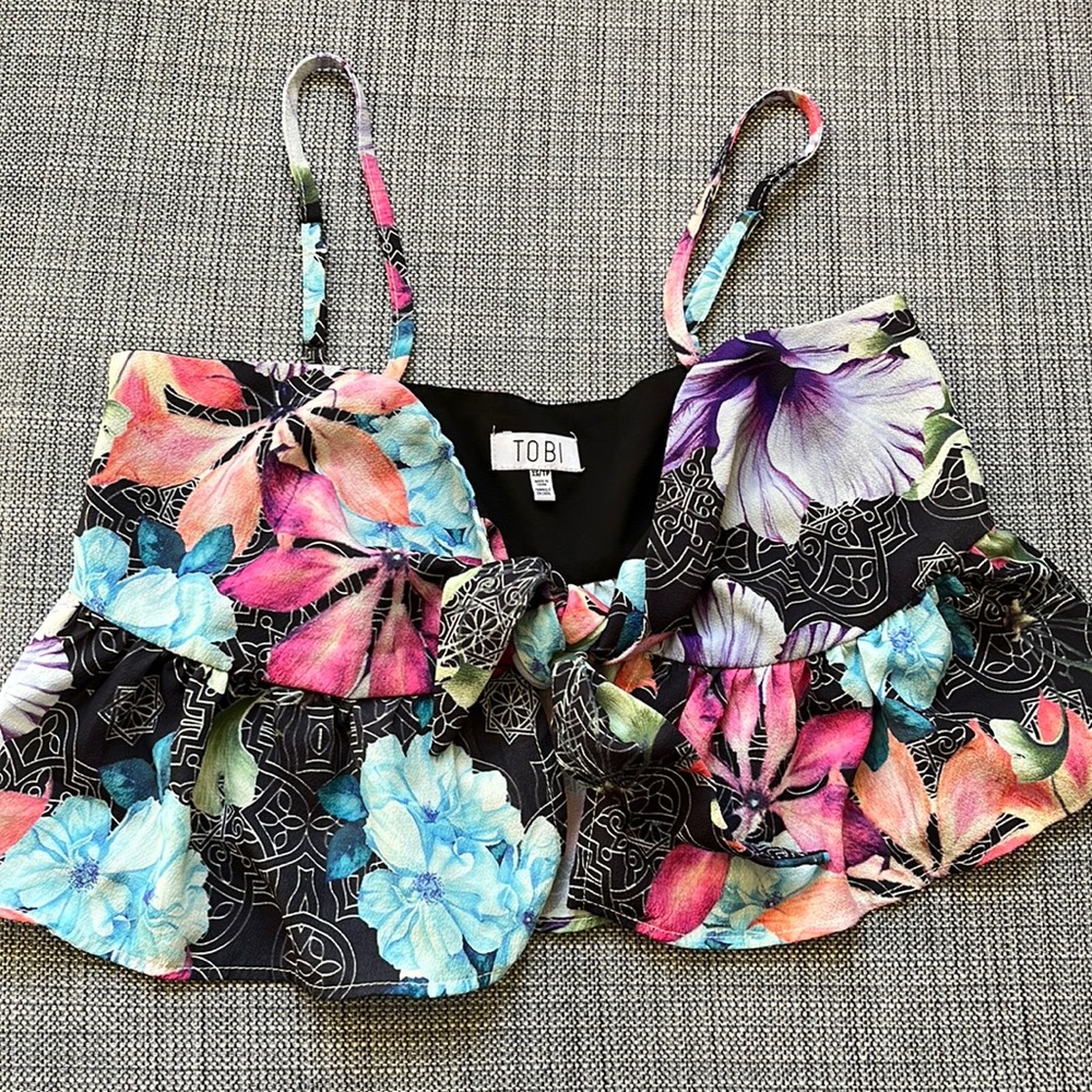 Tobi Floral Crop Top